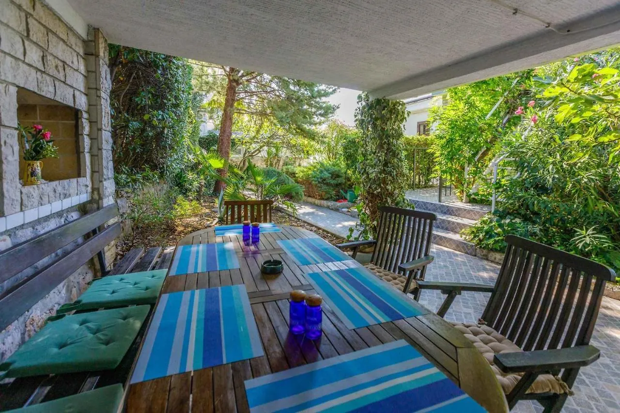 Apartment In Crikvenica 39237